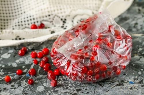 Как сохранить клюкву на зиму в воде. Как сохранить клюкву на зиму в воде