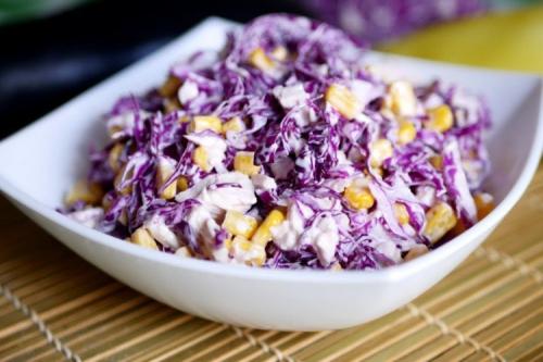Какие блюда можно приготовить с маринованной краснокачанной капустой. 20 ярких салатов из краснокочанной капусты