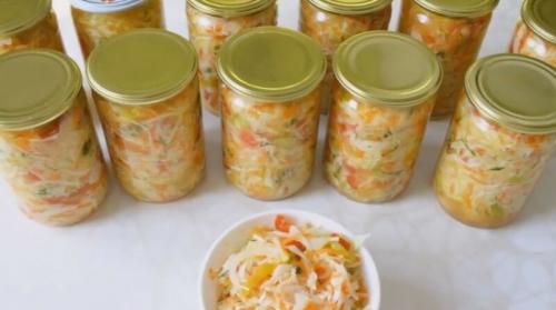 Какие ингредиенты необходимы для приготовления быстрой и вкусной маринованной капусты на зиму. Маринованная капуста в банках на зиму — очень вкусная и хрустящая