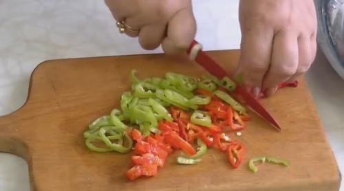 Какие ингредиенты необходимы для приготовления быстрой и вкусной маринованной капусты на зиму. Маринованная капуста в банках на зиму — очень вкусная и хрустящая