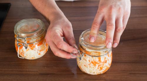 Маринованная капуста с 70 процентным уксусом. Рецепт «Маринованная капуста на зиму»: 08