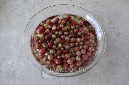 Завораживающий вкус: рецепт варенья из крыжовника с лимоном 01 Завораживающий вкус: рецепт варенья из крыжовника с лимоном 01