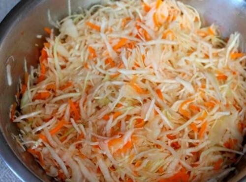 Квашеная капуста в трехлитровой банке. Классический рецепт квашеной капусты на 3 литровую банку