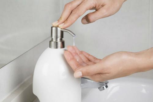 Чем полезны и чем вредны антибактериальные средства гигиены. Кому можно использовать антибактериальную пасту? 03 Чем полезны и чем вредны антибактериальные средства гигиены. Кому можно использовать антибактериальную пасту? 03