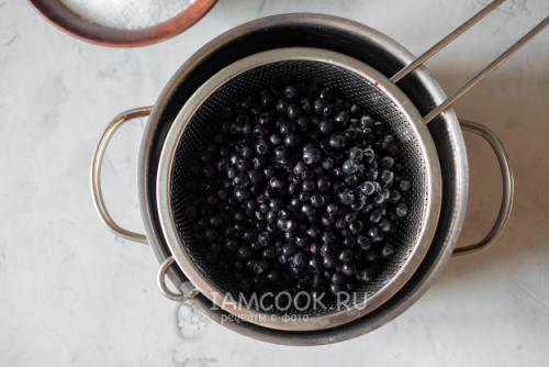 Как сварить густое черничное варенье. Густое варенье из черники на зиму 01 Как сварить густое черничное варенье. Густое варенье из черники на зиму 01