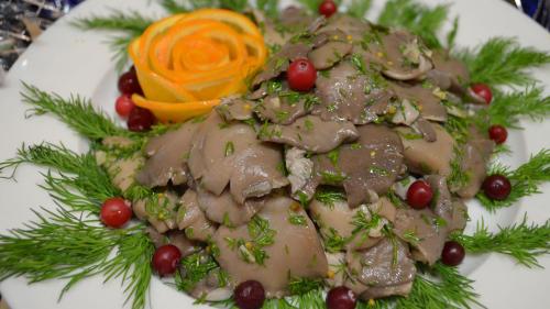 Как приготовить вешенки на зиму. Грибы вешенки — заготовки на зиму в банках, заморозка и сушка: лучшие рецепты. Очень вкусный рецепт маринованных грибов вешенок быстрого приготовления, по-корейски, с чесноком, жареных на зиму