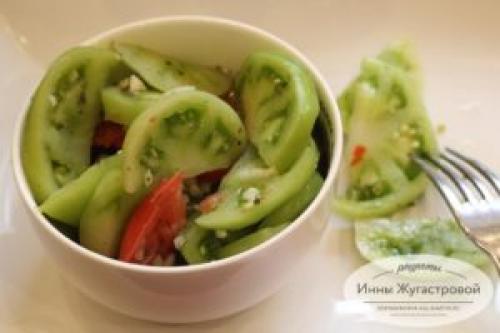 Какие ингредиенты необходимы для приготовления быстромаринованных зеленых помидоров. Быстрые маринованные зеленые помидоры, простой салат и пикантная закуска