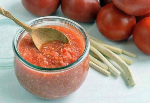 Как хранить готовую закуску из зелёных помидоров с чесноком. Горлодер из помидоров с чесноком на зиму