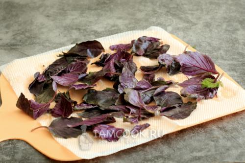 Вкусная закуска из зелёных помидоров с чесноком: простой рецепт 04