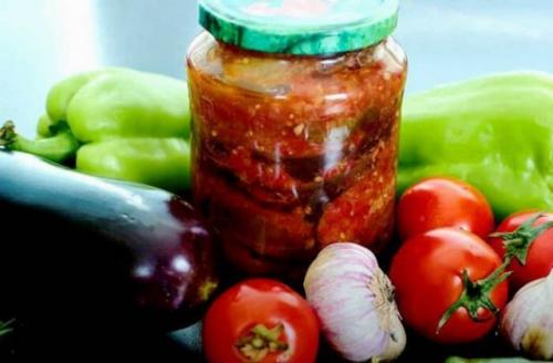 Салат на зиму из баклажанов, сладких перцев и помидоров. 15 вкусных салатов из баклажанов на зиму: самые лучшие и простые рецепты