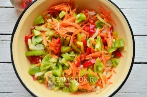 Салат с зелёных помидоров и чеснока: быстрый и вкусный рецепт 06 Салат с зелёных помидоров и чеснока: быстрый и вкусный рецепт 06