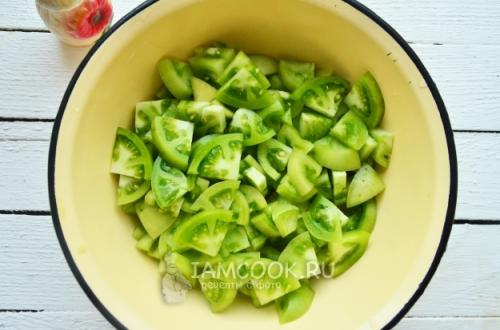 Салат с зелёных помидоров и чеснока: быстрый и вкусный рецепт 01 Салат с зелёных помидоров и чеснока: быстрый и вкусный рецепт 01