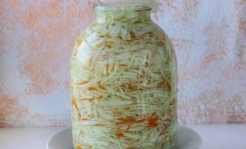 Рассол для капусты. Капуста квашеная в рассоле в банке — 5 рецептов хрустящей и сочной капусты