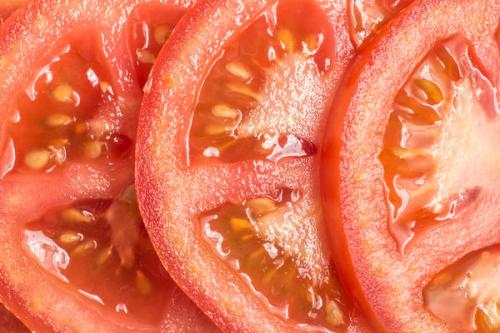 Могут ли микроудобрения для томатов повлиять на вкус и качество плодов. От чего зависит вкус томатов